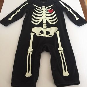 Old Navy Glow In The Dark Skeleton 6-12 Months